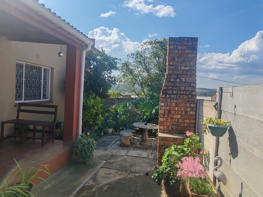 3 Bedroom Property for Sale in Heuwelkruin Eastern Cape